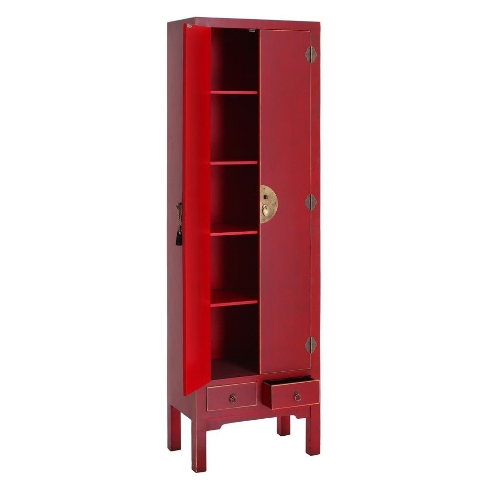 Armoire de style oriental rouge, avec deux portes et deux tiroirs.