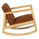 Mecedora de madera de caucho natural tapizado marrón