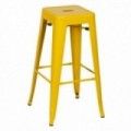 Taburete metálico apilable amarilla Dallas estilo industrial 43,5 x 43,5 x 76,5 cm 43,5 x 76,5 x 43,5 cm