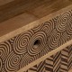 Mesita-madera-geometrica-2-cajones-detalle-pomo