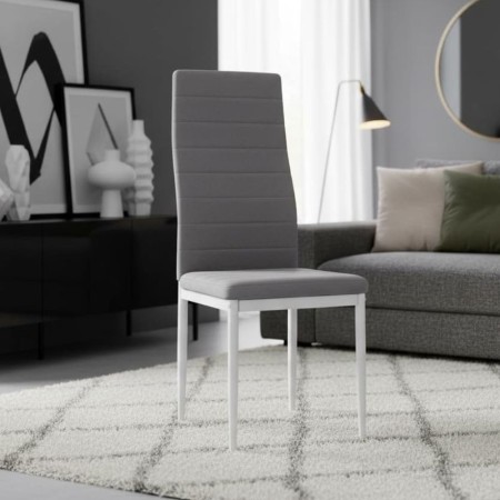 Yuri Marengo Dining Chair and White Patas 日本語 Nordic Design