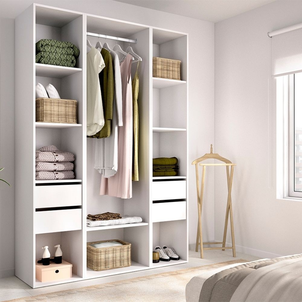 armoire dressing Walker Edison This chic closet system by designer Suzanne Kasler was inspired by one of her clients custom Armoire Dressing Ouvert Suit Blanc