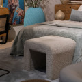 TABURETE BEIGE TEJIDO SALÓN 67 X 48 X 47 CM