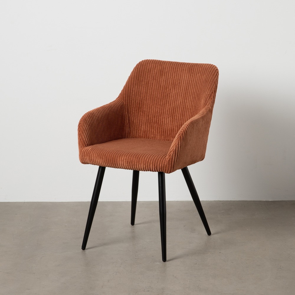 Silla de uso profesional con brazos en tejido pana terracota y hierro 57 x 83 x 43 cm