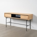 Escritorio con dos cajones y hueco central en madera de caucho y metal 150 x 74 x 40 cm