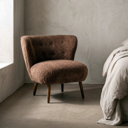 Sillón de salón tapizado en tejido borreguito marrón 78 x 72 x 77 cm