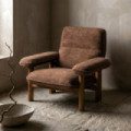 Sillón de salón con brazos tapizado en tejido bouclé marrón y madera 96 x 82,5 x 86,5 cm