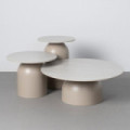 Set de 3 mesas de centro nido redondas en piedra sinterizada travertino beige y metal