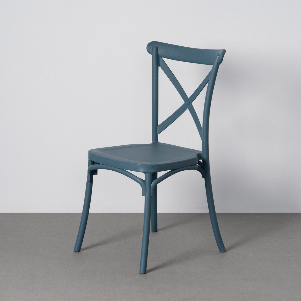 Silla de exterior apilable de uso profesional de polipropileno azul 53 x 88 x 43 cm